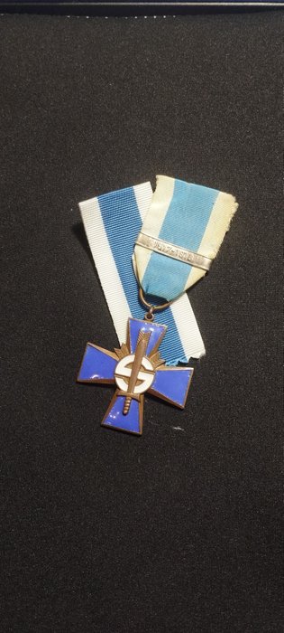 Finland medal médaille for sale  