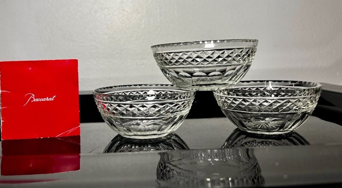 Baccarat bowl pointed for sale  