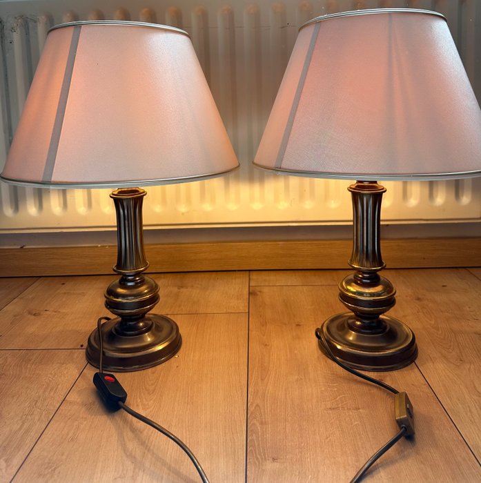 Herda table lamp for sale  