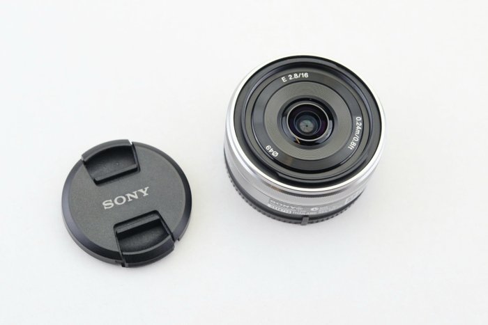 Sony 16mm 2.8 usato  