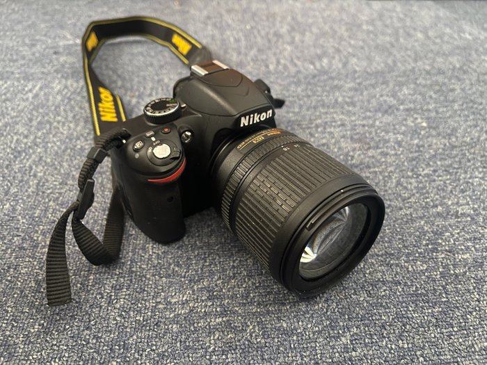 Nikon d3200 digital usato  