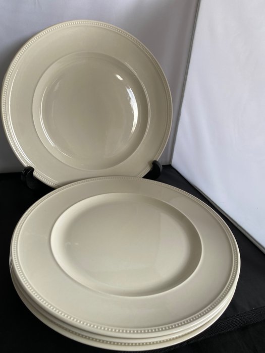 Wedgwood vier plate for sale  