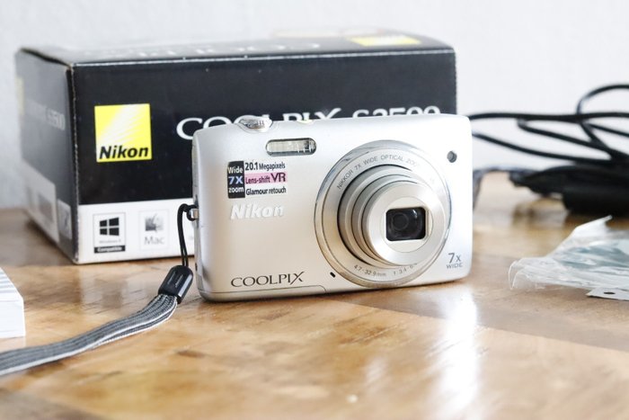 Nikon coolpix s3500 usato  