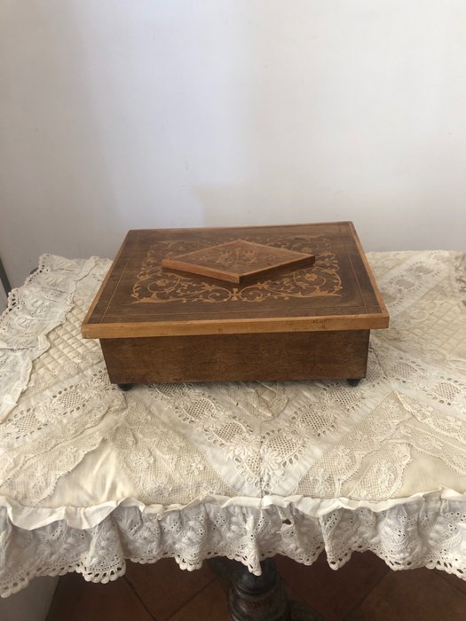 Box wood important for sale  