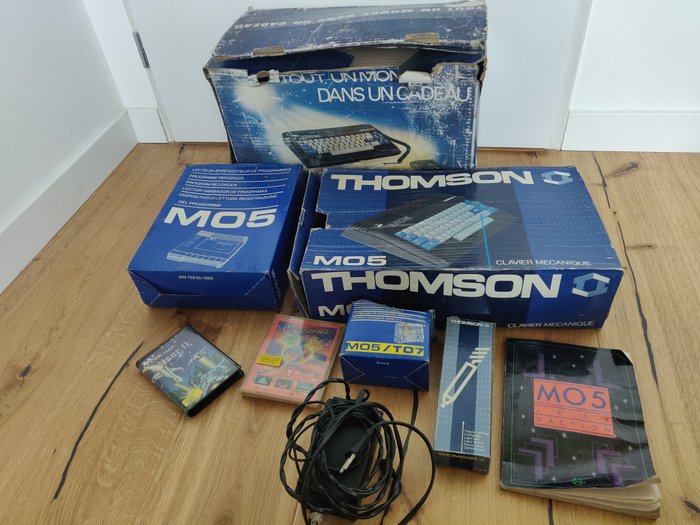 Thomson mo5 computer usato  