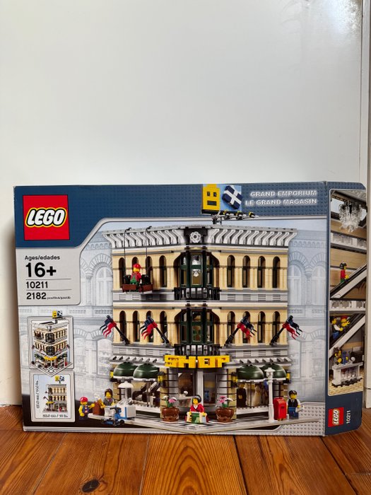 Lego 10211 lego usato  