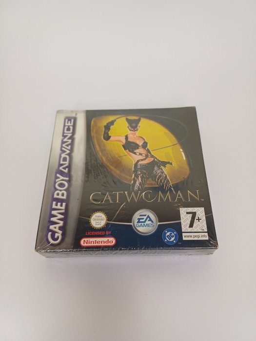 Nintendo catwoman gameboy usato  
