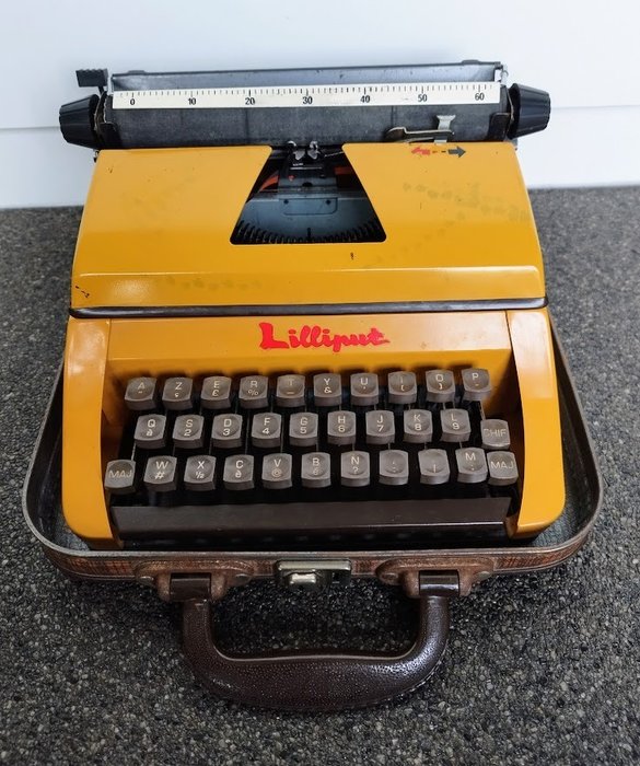 Lilliput typewriter 1970 usato  
