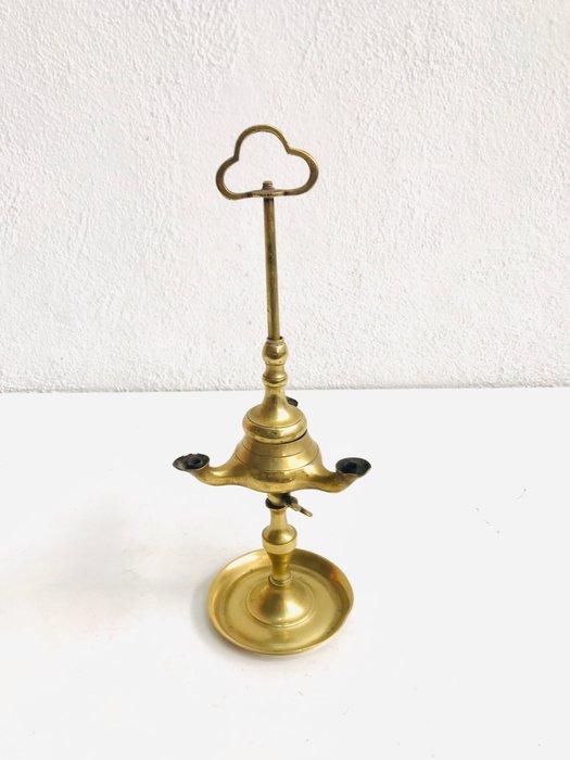 Oil lamp antique d'occasion  