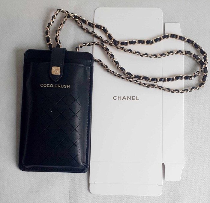 Chanel pochette pour for sale  