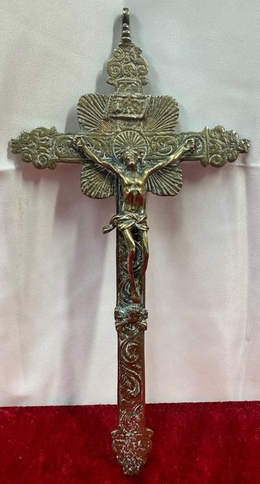 Crucifix bronze 1750 d'occasion  
