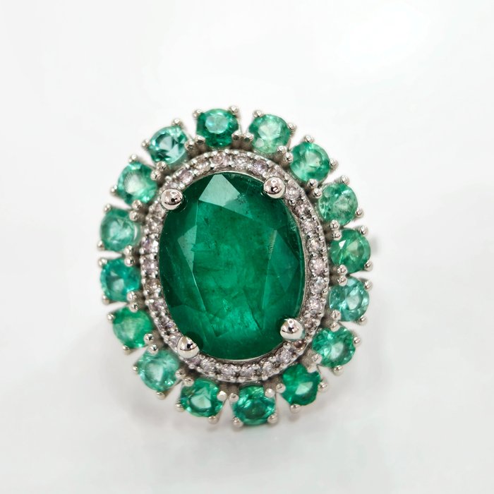6.35 green emerald for sale  