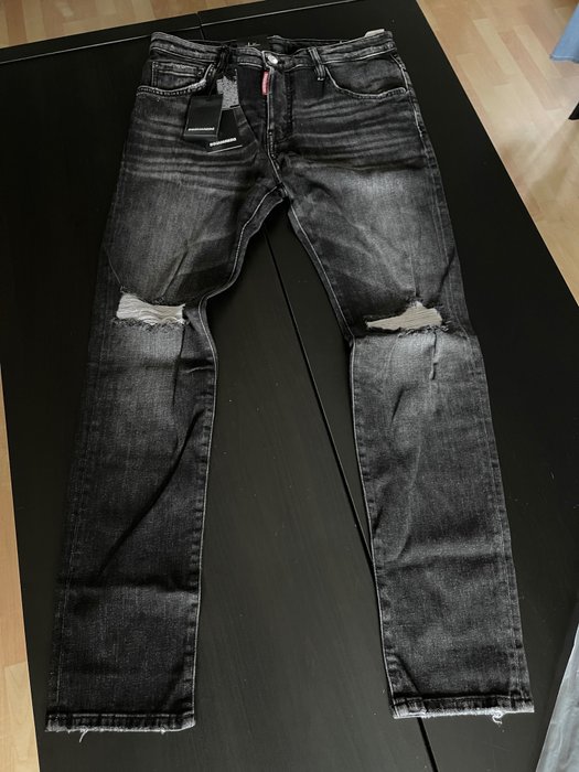Dsquared2 jeans d'occasion  