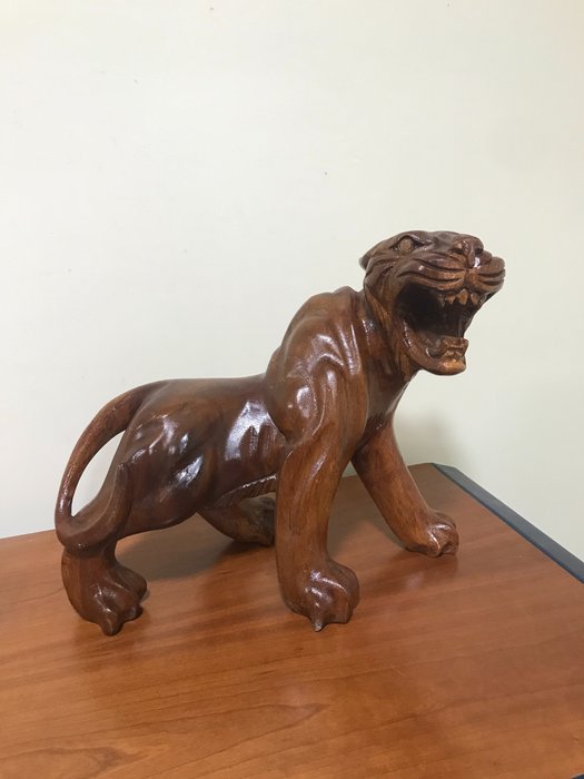 Sculpture tigre ruggente for sale  