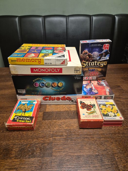 Board game 8x for sale  