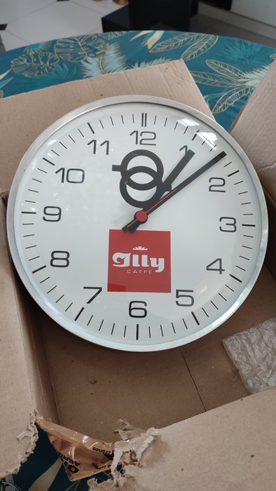 Wall clock illy for sale  