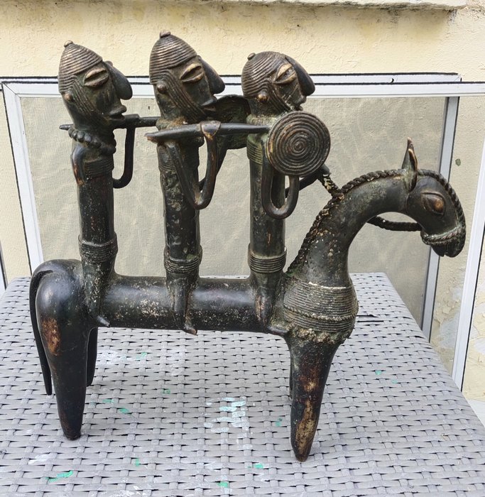 Sculpture riders yoruba usato  