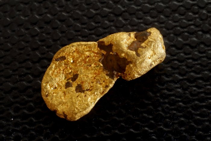 Gold natural nugget for sale  