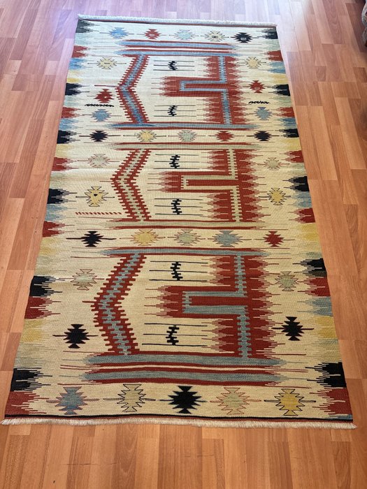Kilim carpet m for sale  