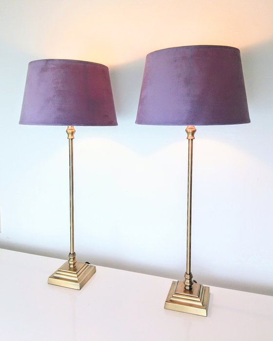 Lamp set exclusive for sale  