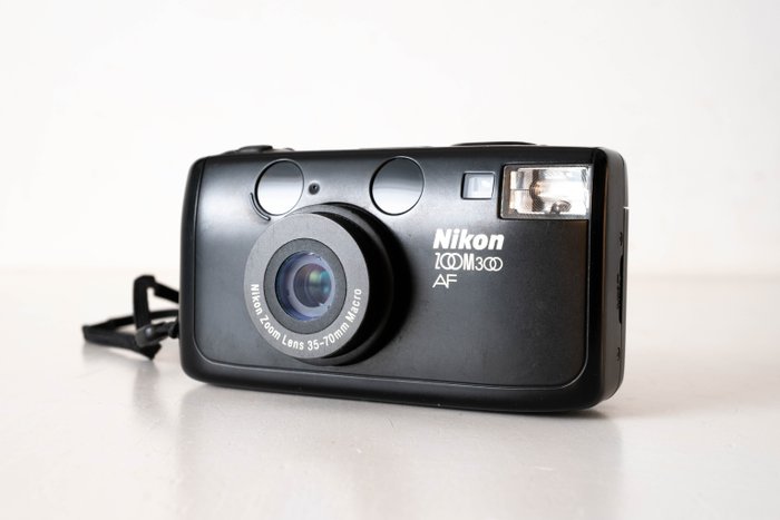 Nikon zoom 300 usato  