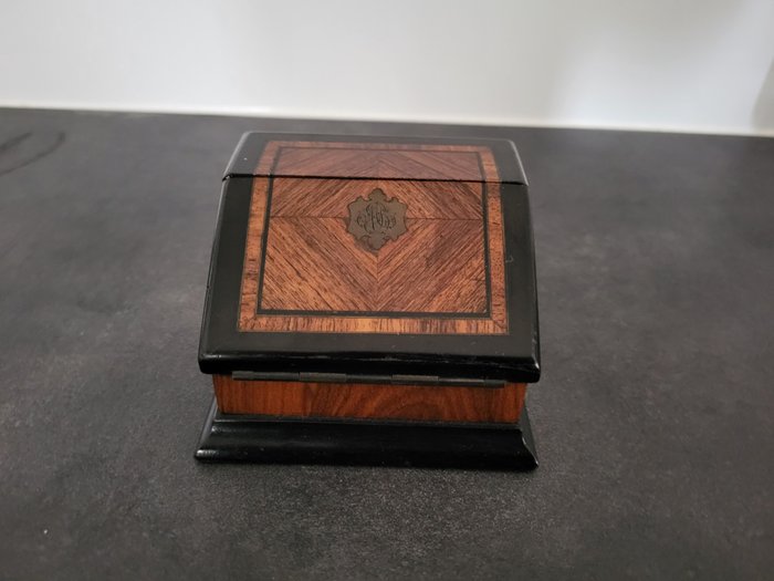 Box watch holder d'occasion  