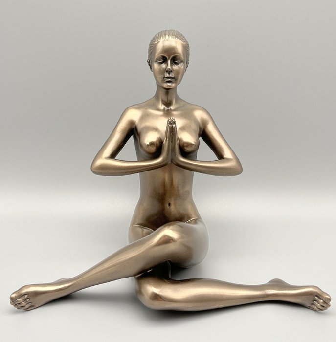 Statuette body talk for sale  