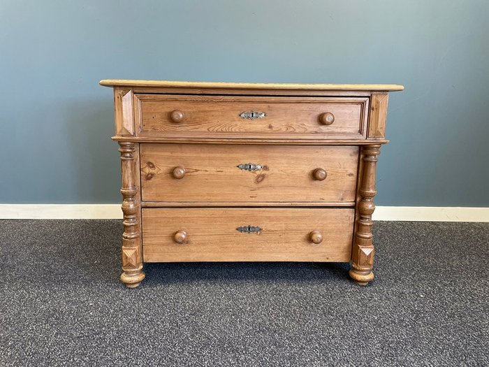Chest drawers pine for sale  