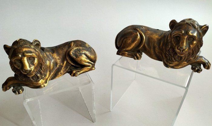 Sculpture pair lions for sale  