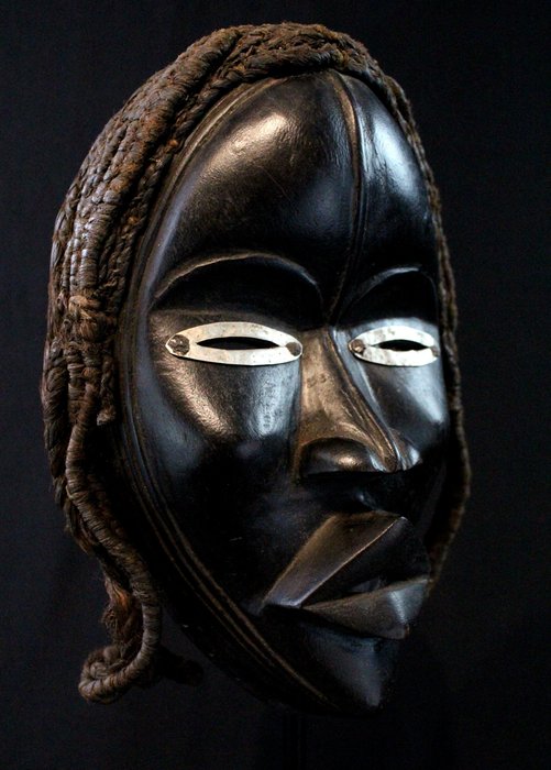Tribal mask dan for sale  