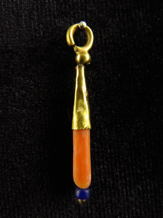 Bactrian gold pendant for sale  
