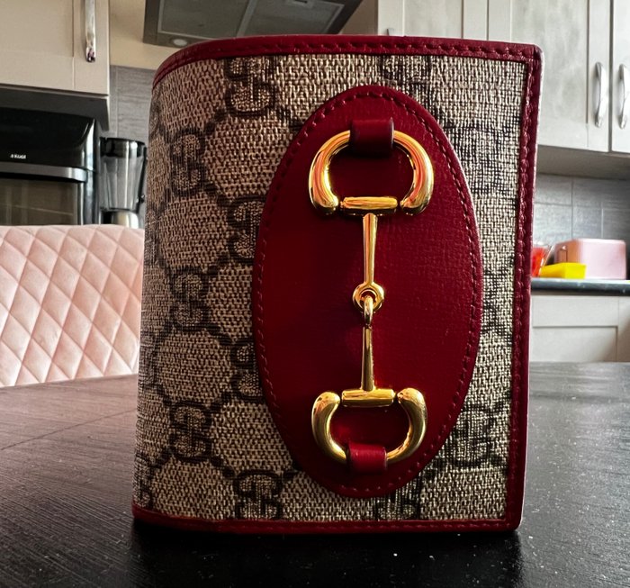 Gucci purse for sale  