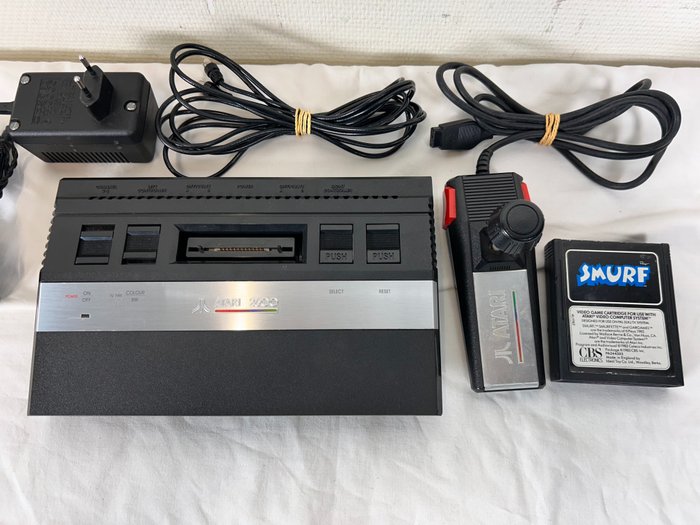 Atari 2600 jr. usato  