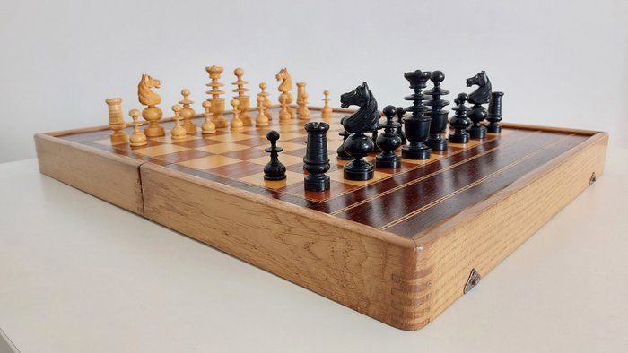 Chess set régence for sale  