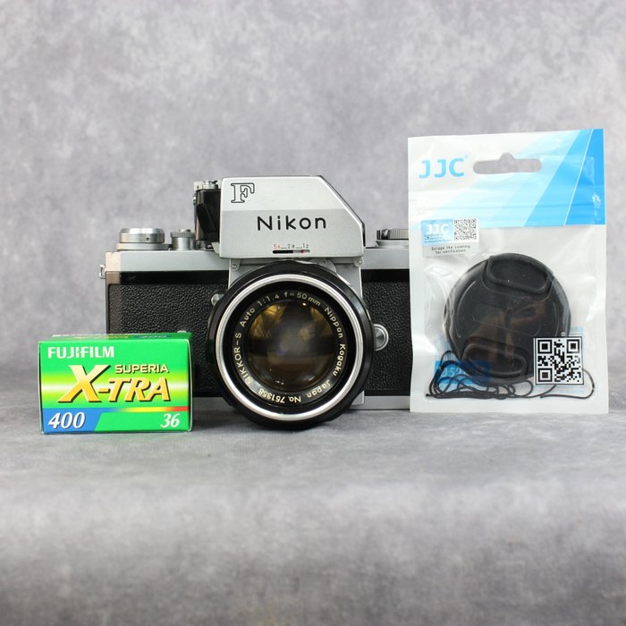 Nikon nippon kōgaku usato  