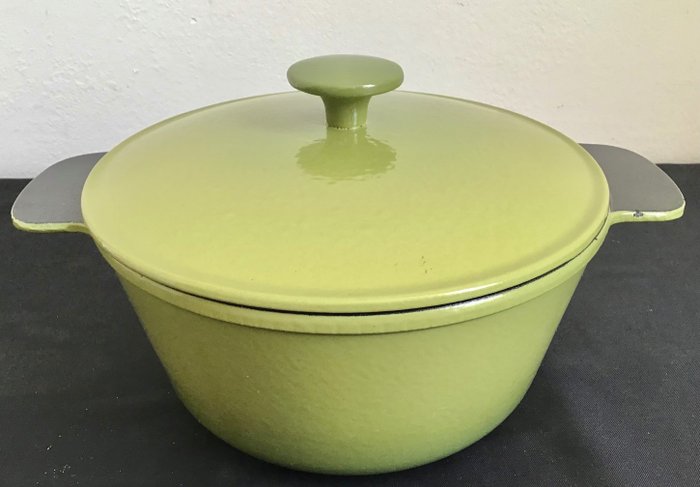 Made cooking pot for sale  