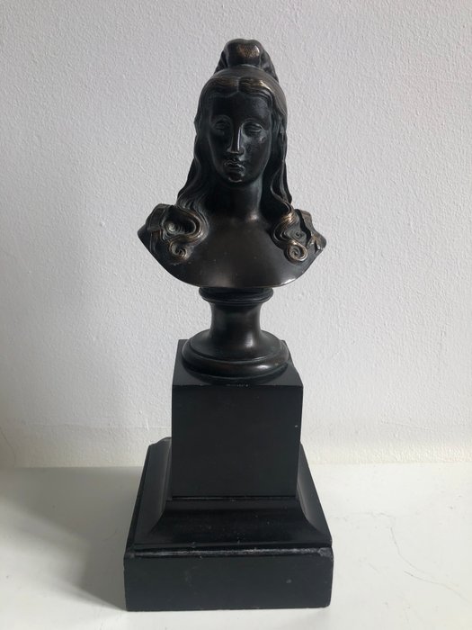 Bust buste marianne d'occasion  