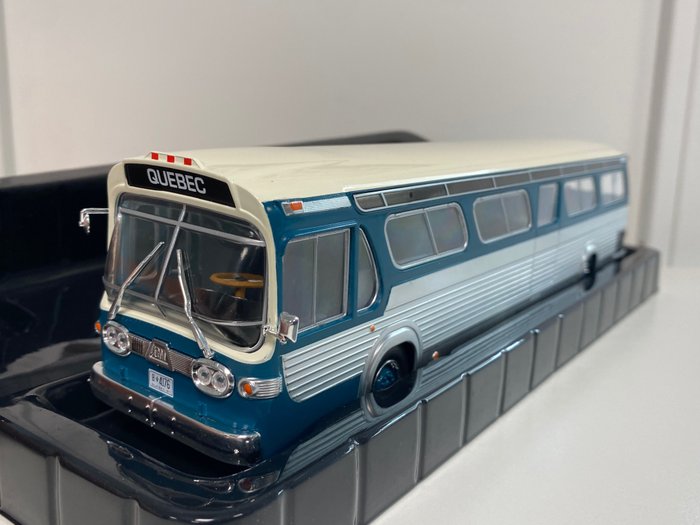 Ixo model bus for sale  