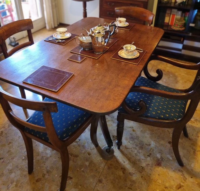 Dining table mahogany for sale  