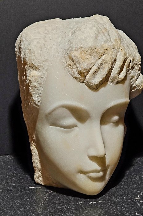 Sculpture femme marbre d'occasion  