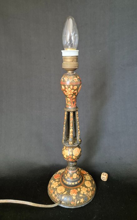 Table lamp floral for sale  
