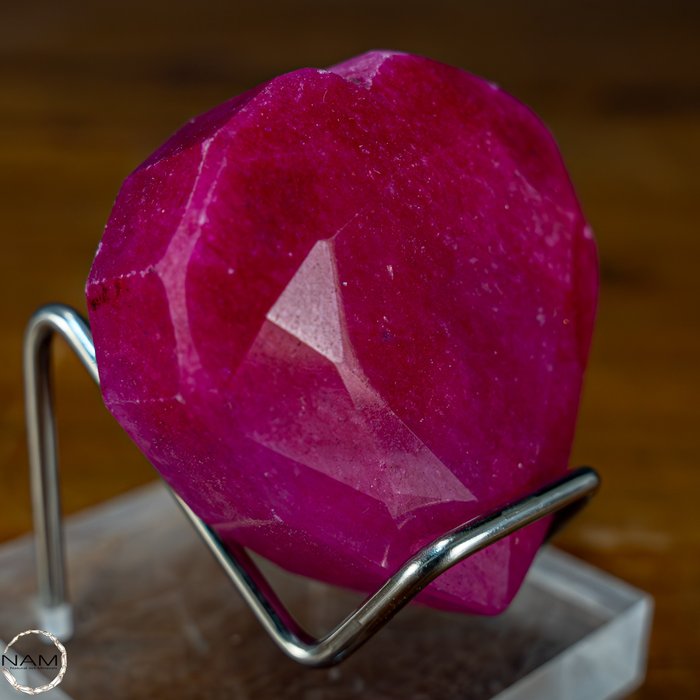 Large natural ruby for sale  