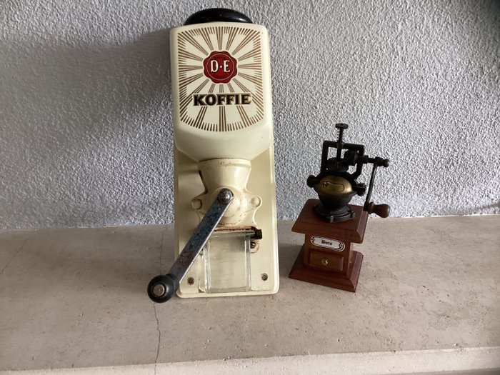 Coffee grinder wood d'occasion  
