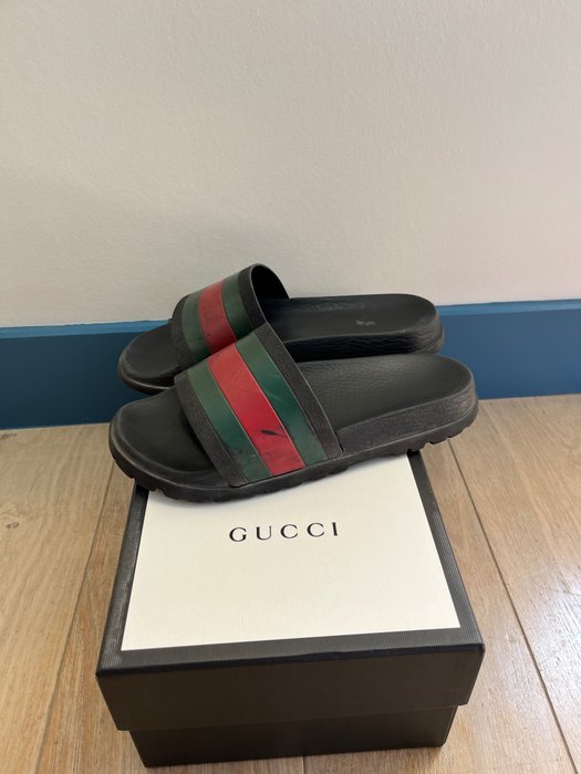 Gucci flip flop for sale  