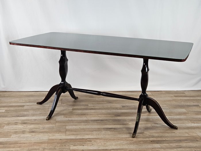 Table dining table for sale  