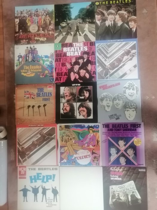Beatles albums multiple usato  