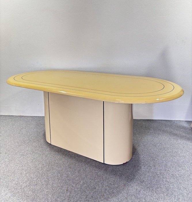 Dining table oval for sale  