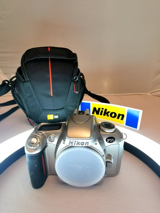 Nikon f55 custodia usato  