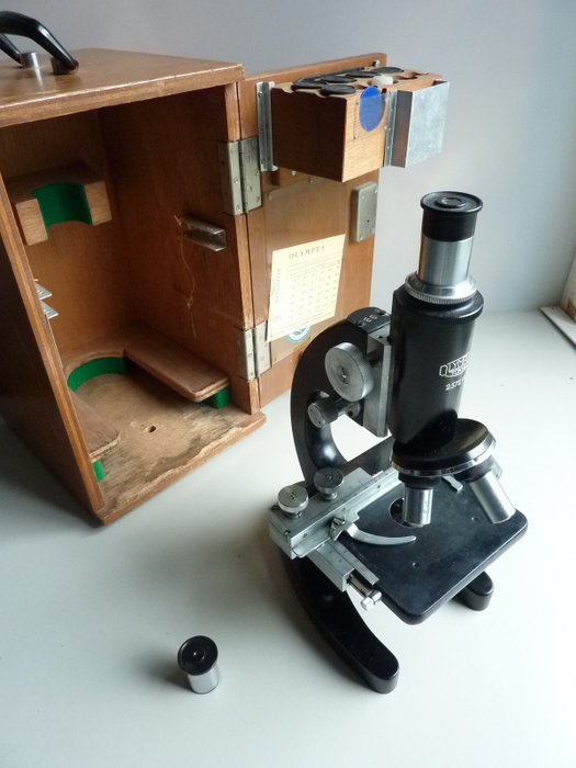Monocular compound microscope usato  