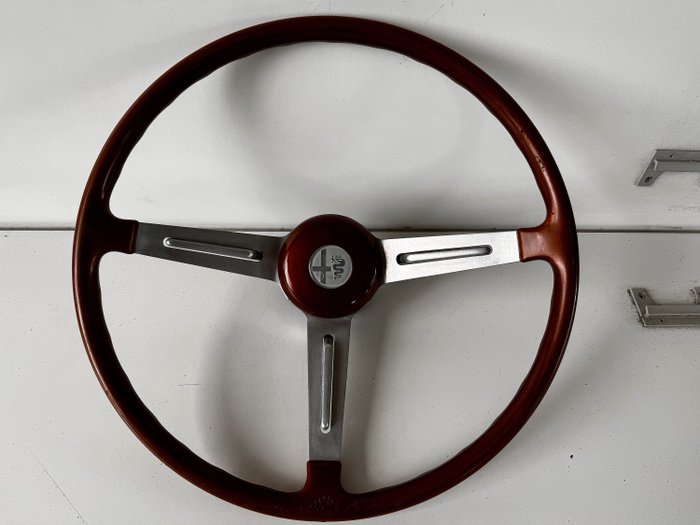 Steering wheel alfa usato  